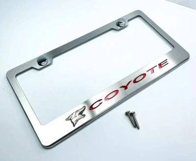 Рама номерного знака для Coyote Mustang 5.0 с красным углеродным волокном (премиум) - Изображение 1 из 4