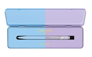 Caran d'Ache Kugelschreiber 849 PAUL SMITH SkyBlue / Lavender mit Etui, 0849.339 - Bild 1 von 4