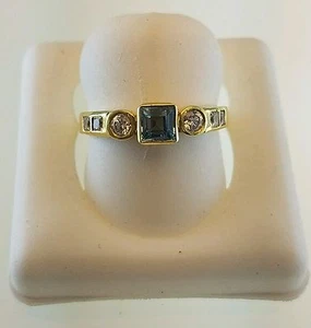 18KT YELLOW GOLD RING WITH SQUARE NATURAL AQUAMARINE AND WHITE SAPPHIRE - Picture 1 of 3