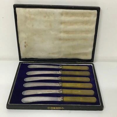 6 Vintage EPNS Silver Plated Butter Knives – Ornate Cutlery Set – Fine Dining - Image 1 of 4