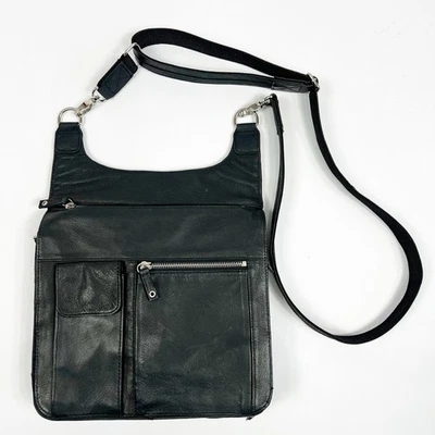 Gun Tote'n Mamas Black Leather Conceal & Carry Crossbody Organization Purse Bag - Image 1 of 4