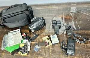 PANASONIC PV-L658 ANALOG CAMCORDER - Picture 1 of 5