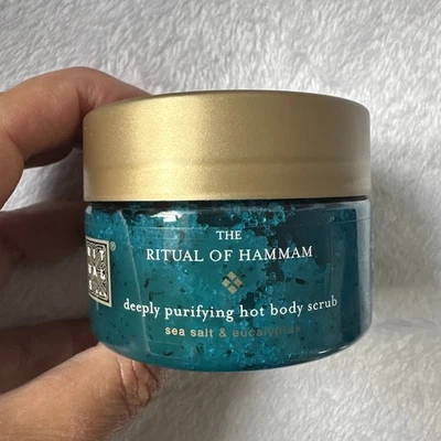 THE RITUAL OF HAMMAM DEEPLY PURIFYING HOT BODY SCRUB 125G SEA SALT & EUCALYPTUS - Image 1 of 4