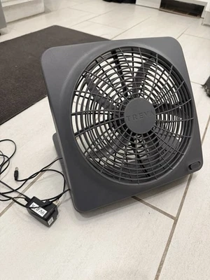 Ventilador portátil O2 Cool de 10 pulgadas con adaptador de CA FD10101A Foto 1 de 3