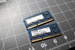 HP 4GB 2R8 PC3-10600S SO-DIMM 572293-B88 MT16JSF25664HZ-1G4F1 EBJ21UE8BFU0-DJ-F - Picture 1 of 1