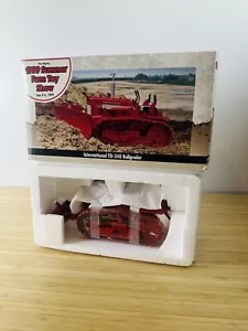 ERTL 1:16 International TD-340 Bullgrader '99 Summer Farm Toy Show Diecast - Picture 1 of 5