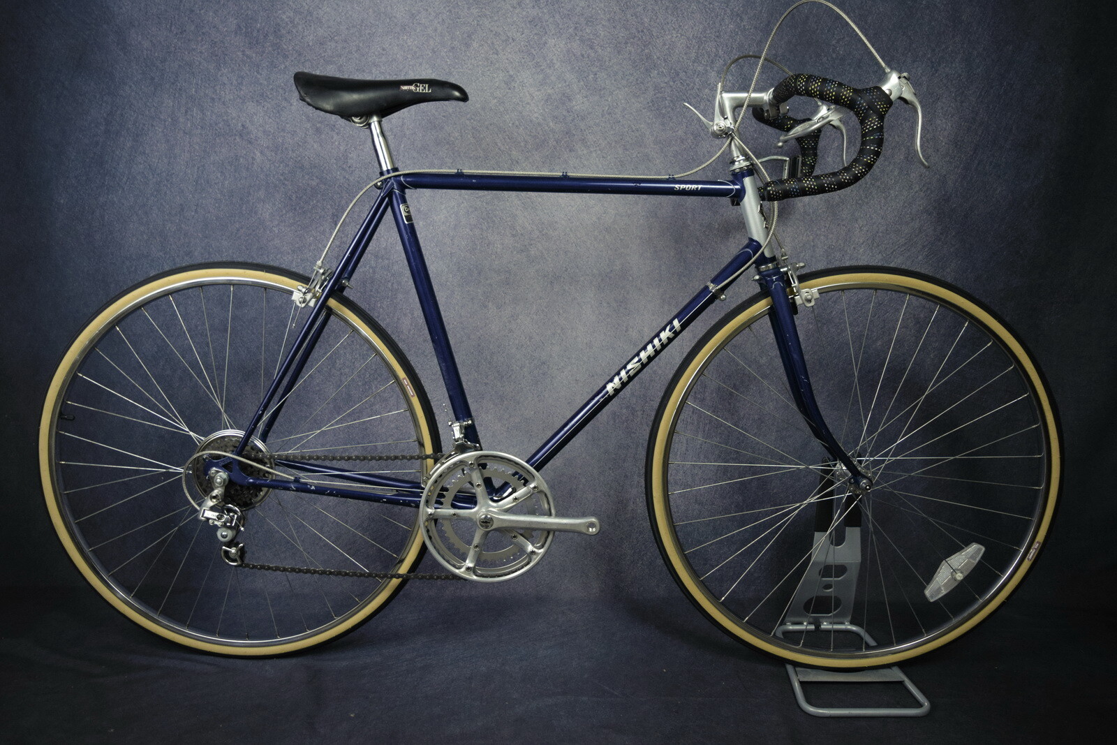 TREK ALPHA 2.1 ROAD BIKE, 55CM, SIZE 