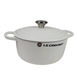 Le Creuset Signature Cast Iron Round Dutch Oven, 4.5 Qt - Shiny White FLAW - Picture 1 of 12