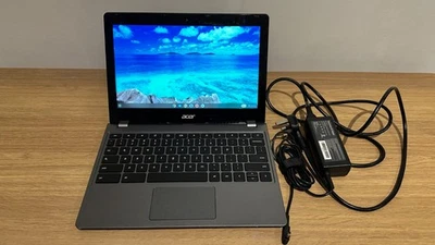 Acer Chromebook C740 series 11.6” Intel 4GB RAM 16GB SSD - Image 1 of 4