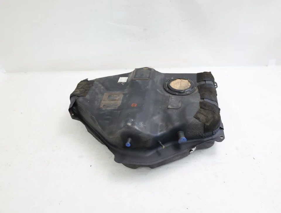 Kraftstofftank Mazda 5 CR CD8542110A 2.0 107 KW 146 PS Benzin 10-2009 Foto 1 de 3