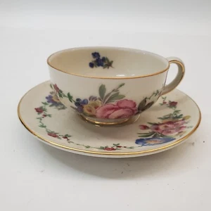 Vtg ROYAL BAYREUTH Germany US Zone 1940s cup & Saucer Floral Pattern Gold Trim - Picture 1 of 15