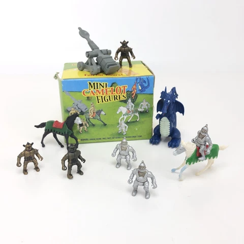 Camelot Mini Figures Horses Dragons Knights Cannonpult Toy Scene Set of 10 Cover