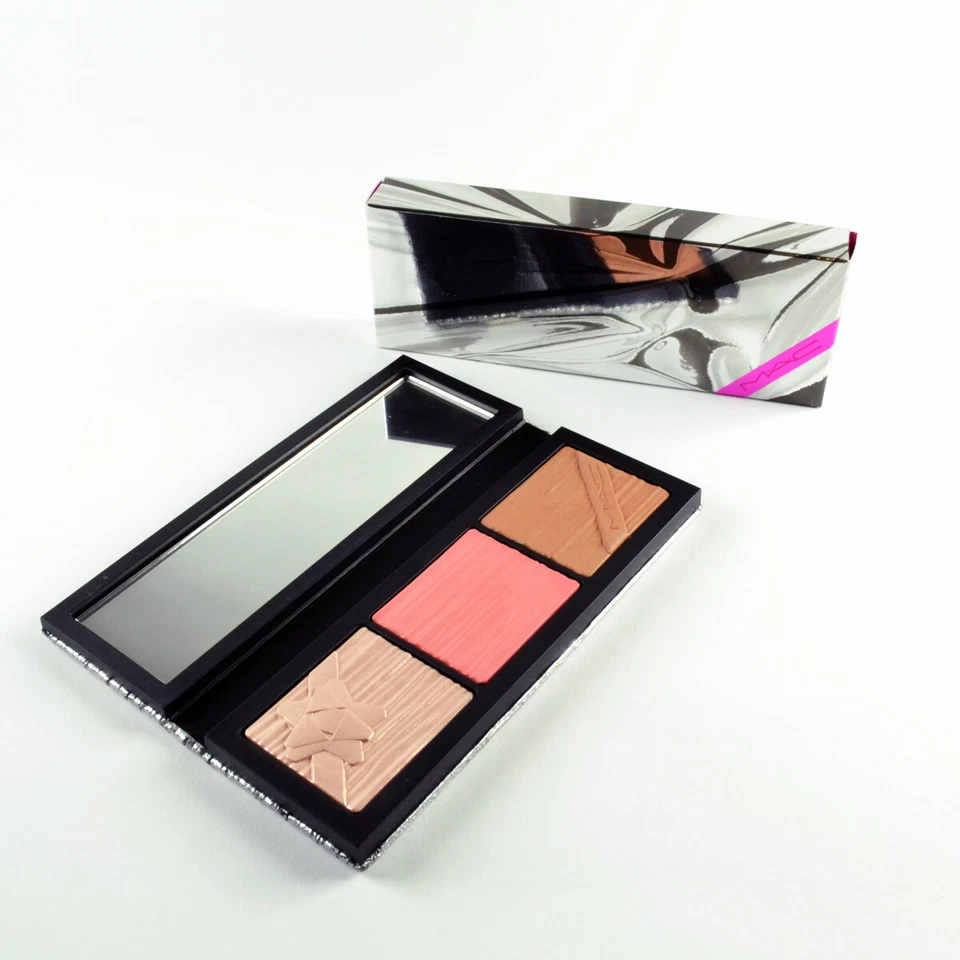 Mac Shiny Pretty Things Face Compact FAIR - Highlighter, Blush, Bronzer - Image 1 of 1