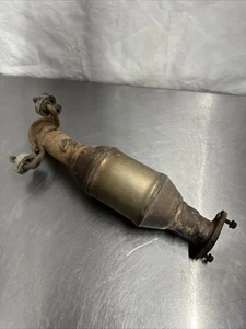 55570453 GM OEM Catalytic Converter 2019 Chevrolet Sonic Secondary - Picture 1 of 4