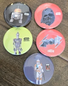 2025 SDCC EXCLUSIVE HALLMARK STAR WARS BUTTON BADGE SET OF 5 DARTH VADER ANDOR - Bild 1 von 1