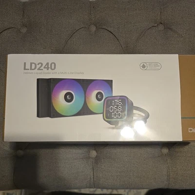 Digital Liquid Cooler,Triple Digital Display&Water Pump Perfect Combination - Image 1 of 4