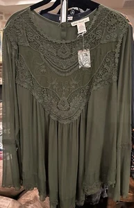 Indigo Thread Co Boho 2X olivgrüne Bluse mit Spitze und transparenter Knopfleiste neu mit Etikett - Bild 1 von 6