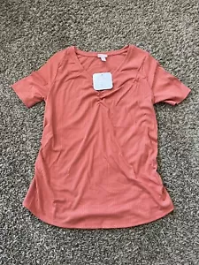 Camiseta Isabel Maternity By Ingrid & Isabel Cuello en V Costilla Texturizada Talla Grande - Imagen 1 de 4