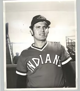 Foto de prensa vintage 1976 jugador de béisbol de los indios Cleveland Joe Lis - Imagen 1 de 2