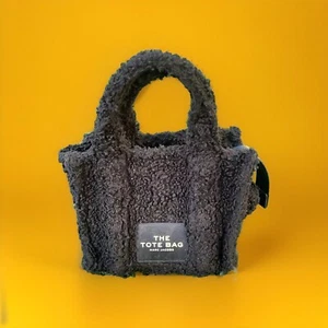 MARC JACOBS the Teddy Medium Tote Bag in Black. NO STRAP - Picture 1 of 15