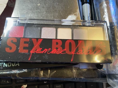 NYX Professional Makeup The Sex Bomb Shadow Palette 6 Shades 0.035 Oz. TSB01 - Image 1 of 2