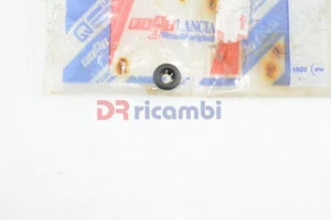 BOCCOLA FISSAGGIO PARTI VARIE VETTURE D'EPOCA FIAT LANCIA - FIAT 5756104 - Foto 1 di 4