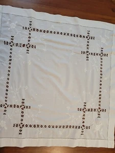 Vintage Linen Bridge Tablecloth with Drawn Threads 33" X 33" - Picture 1 of 3