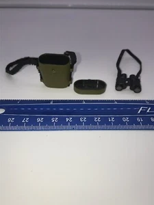 Figura de acción vintage con binoculares con estuche para GI JOE o similar 1/6 12 - Imagen 1 de 10