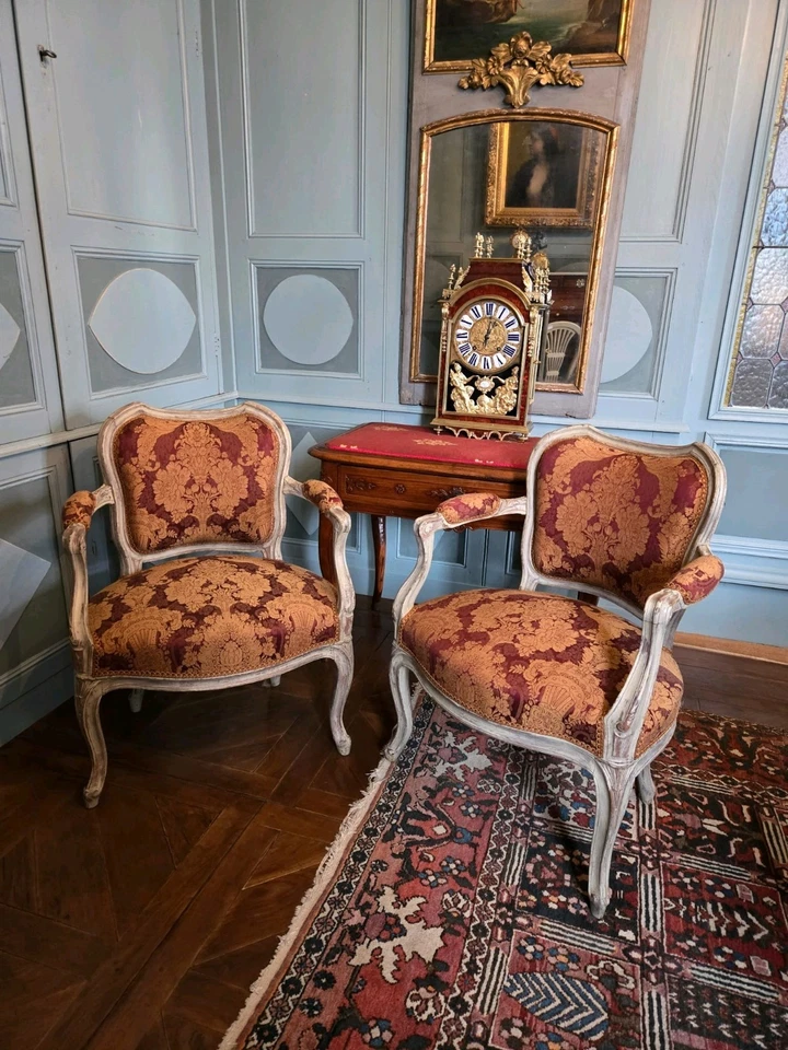Paire de fauteuils à coiffer d’époque Louis XV. - Photo 1/4