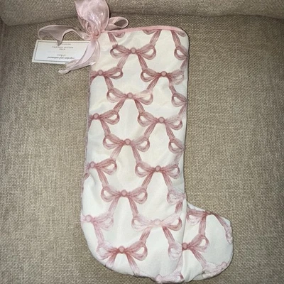 2 Cupcakes y Cachemira Medias de Navidad Arcos Rosados Coqueta Cerámica Granero Dupe Foto 1 de 4