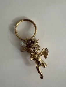 Llavero KIRKS FOLLY Tono Dorado Ángel de la Guarda Cupido - Imagen 1 de 6