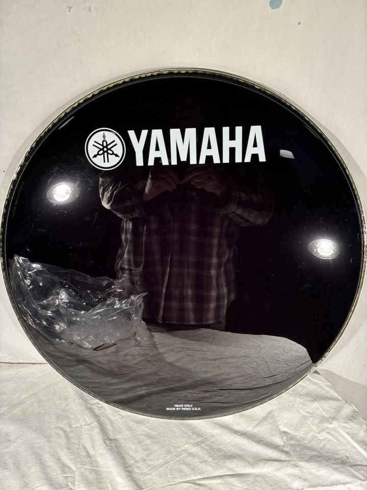 Cabezal de bombo Yamaha con logotipo ébano 24 pulgadas Foto 1 de 4
