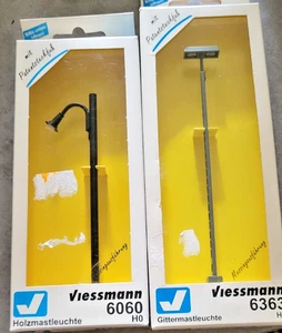 2x Viessmann HO, 1x 6363 lámpara de mástil de rejilla y 1x 6060 lámpara de mástil de madera con embalaje original - Imagen 1 de 4