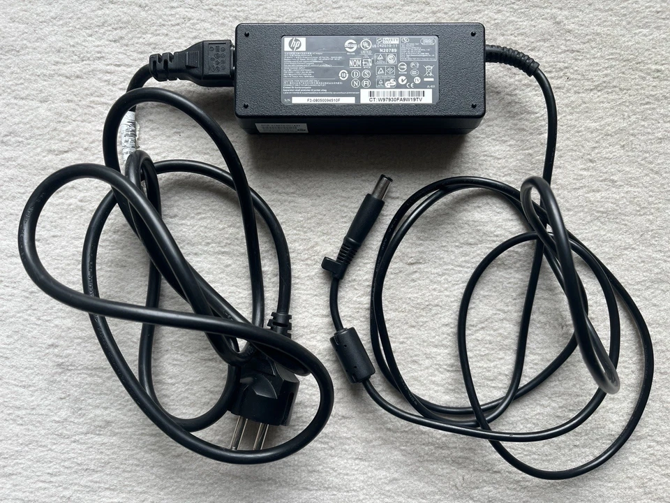 Original HP Netzteil PPP012H-S 90W Notebook  Power Adapter  19V 4,7A - Bild 1 von 1