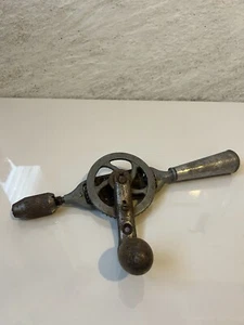 Vintage Antique Hand Crank Drill Manual Wood Handles Carpentry Woodworking - Picture 1 of 5