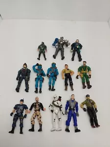 12 Mixed miltary Action figures 1 accessorie  Lanard - Picture 1 of 10