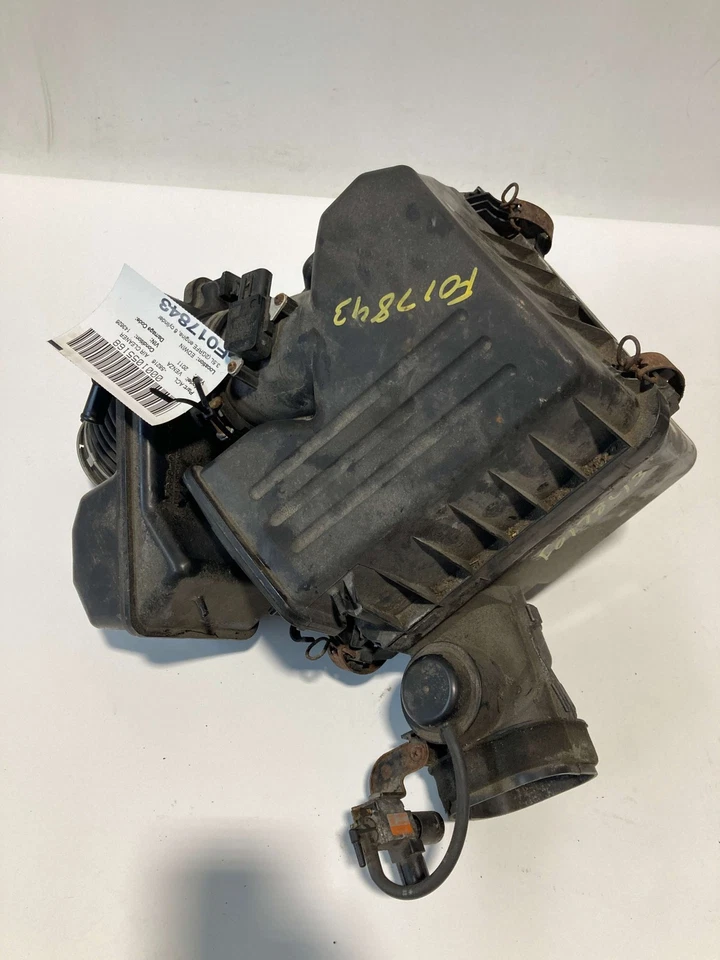 Used Air Cleaner Assembly fits: 2011 Toyota Venza  Grade A - Image 1 of 4