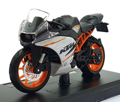 Maisto 1/18 Scale 39300 - KTM RC 390 Motorbike - Black/Orange - Image 1 of 4