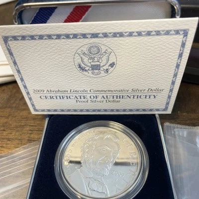 US MINT 2009 ABRAHAM LINCOLN COMMEMORATIVE SILVER DOLLAR OGP COA - Image 1 of 3