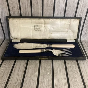Antique Silverplated Fish Serving Set In Original Box Silver ferrules T.W. Long - Picture 1 of 8
