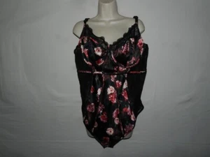 Torrid Gr. 3 3X 22-24 Curve schwarz rose Teddy Druckknopf Schritt verstellbare Träger - Bild 1 von 4