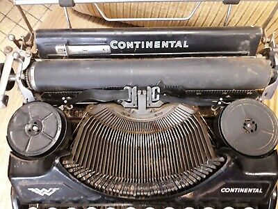 Machine à écrire Continental Années 20 • 102.84€
