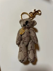 Gucci Oso de Peluche Llavero Bolso Dije Accesorio GG Monograma Lona Dorado Herrajes - Imagen 1 de 5