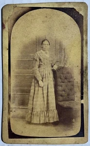 1860er CDV Foto G. Koehler Indianapolis Bürgerkrieg Ära Frau Antik - Bild 1 von 4