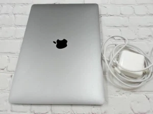 APPLE A2337 MACBOOK AIR 2020 8GB RAM 256GB MEMORIA - Foto 1 di 7