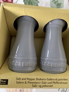 LE CREUSET STONEWARE SALT AND PEPPER SHAKER SET GREY NEW BOXED