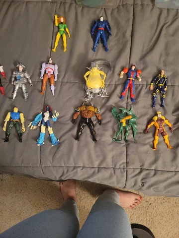 toybiz action figures lot Cover