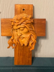 Vintage WOOD CARVED Jesus Head With Crown Thorns on Cross Wall Plaque - Picture 1 of 5