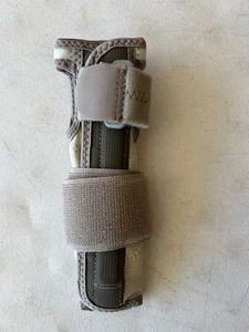 Mueller Sports Medicine Reversible Wrist Stabilizer Max Support Szie SM/MD - Picture 1 of 6