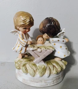 Caja de música giratoria de Navidad Fran Mar Moppets 1974 de colección Angela con el Niño Jesús - Imagen 1 de 8